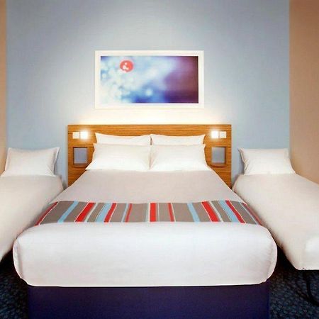 Travelodge Tunbridge Wells Zewnętrze zdjęcie